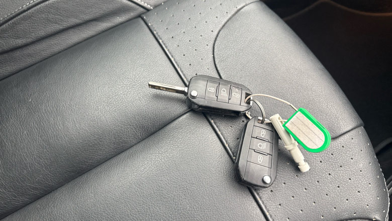 Peugeot 2008 1.6 BlueHDi 120 Feline 5dr [Mistral] Diesel Estate